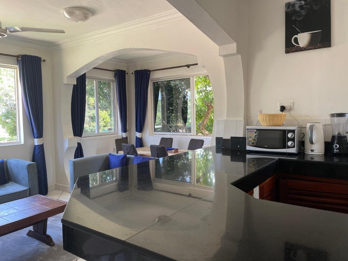 Royal Palms Apartment A4 Mombasa Eksteriør bilde